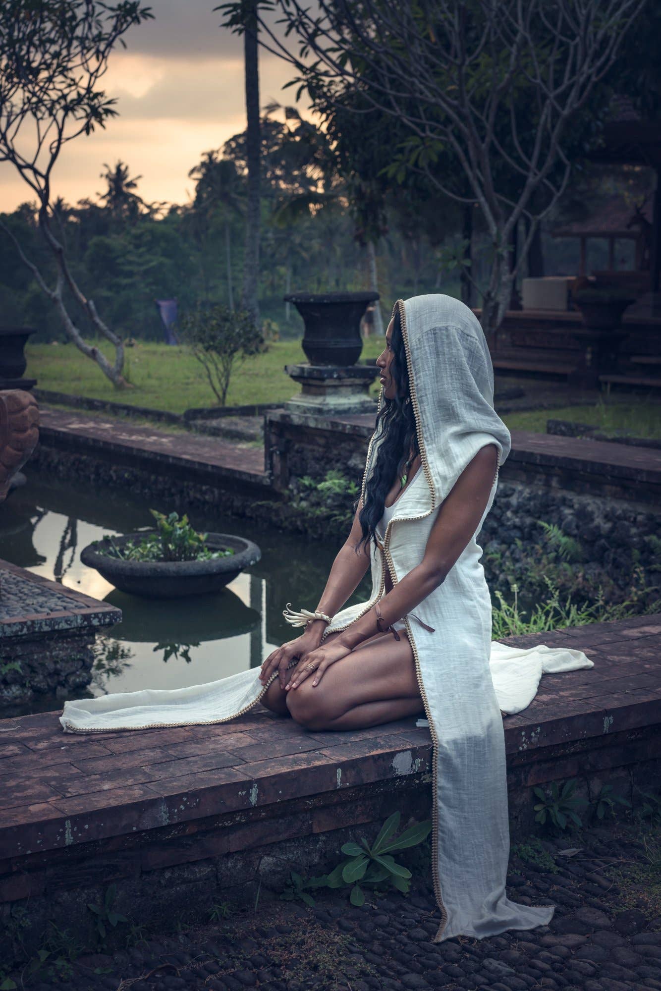 YOSHIZEN - Wholesale Robe - Women's - High Priestess Goddess Robe17