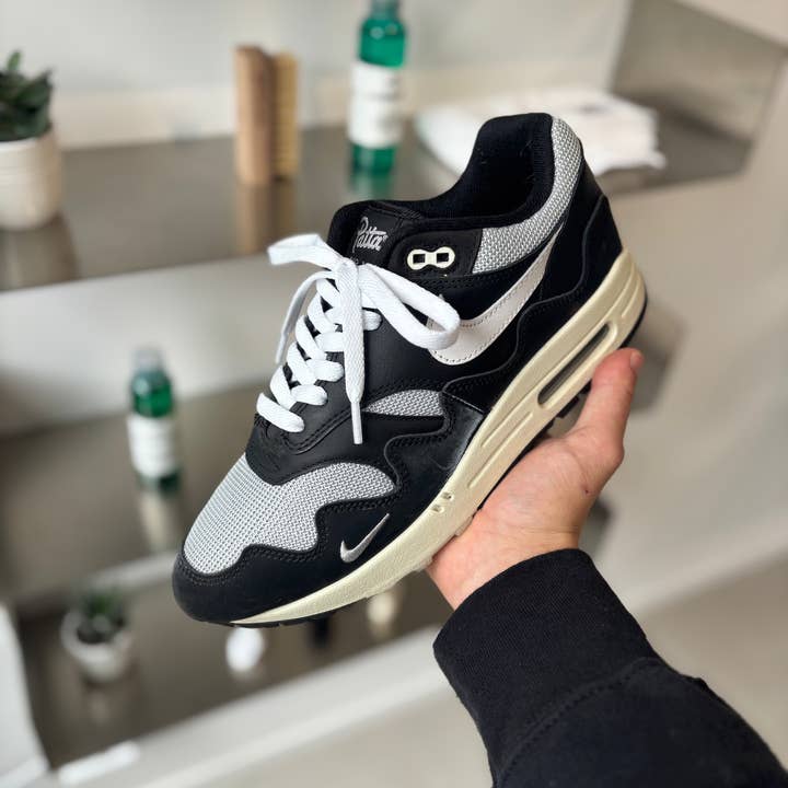 First Amsterdam - Vendita all'ingrosso Sneakers di tendenza - Donna - Lacci1