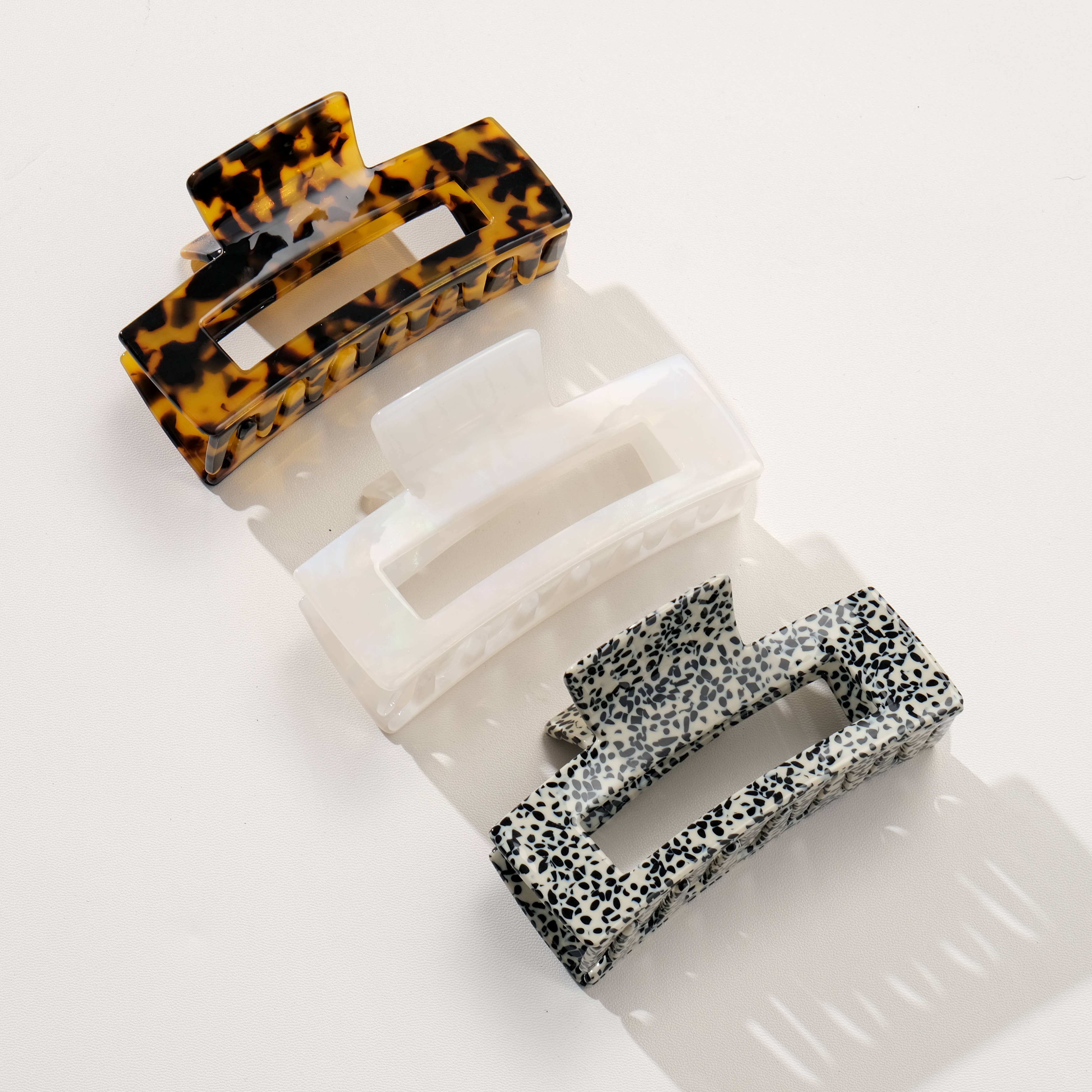 Surtido Luna grande | Pinza clásica rectangular grande para el cabello de venta al por mayor en Faire4