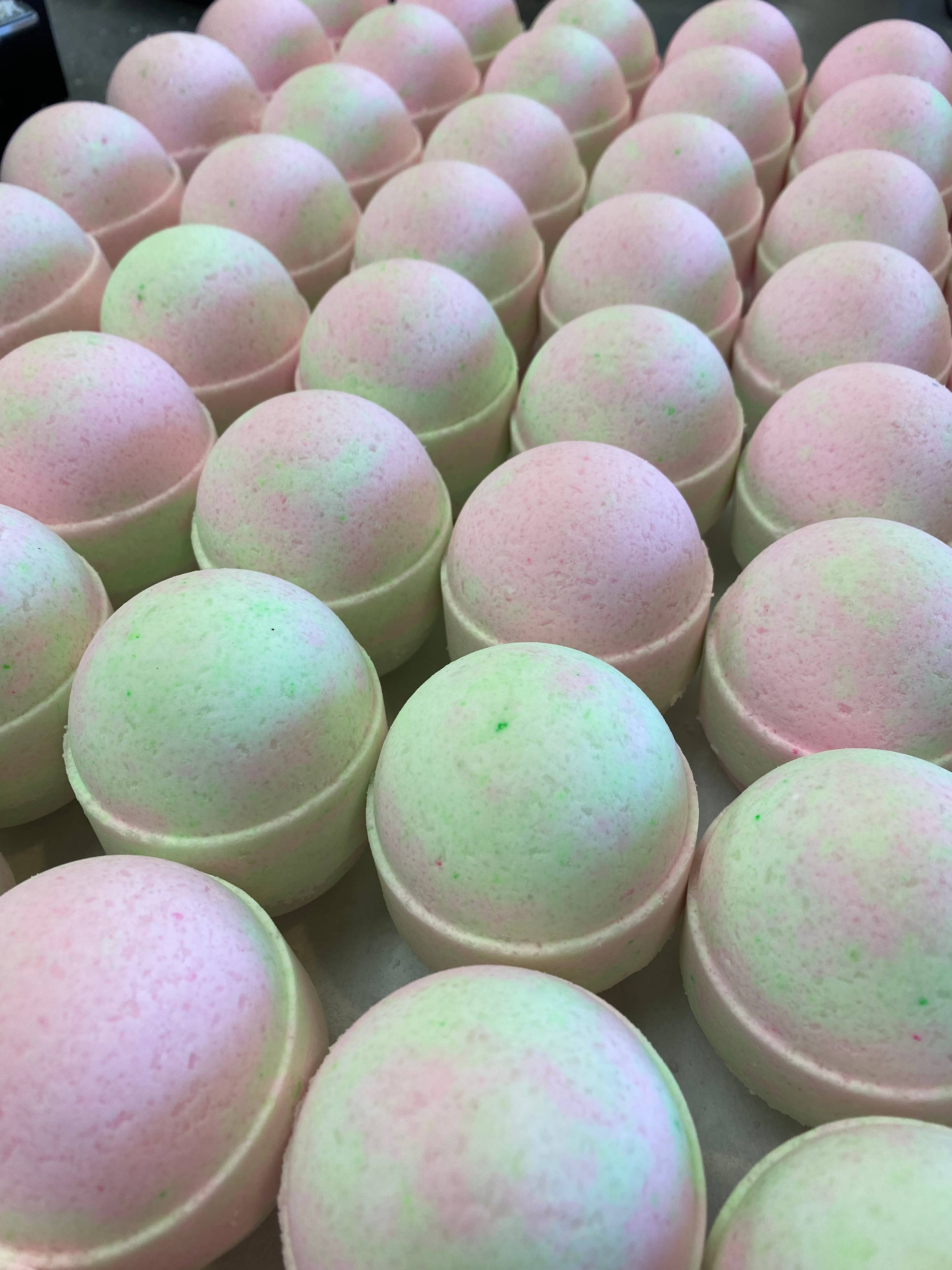 Yours Truly Bath Co - Wholesale Bath Bomb/Fizz - Easter Toy Bath Bomb1