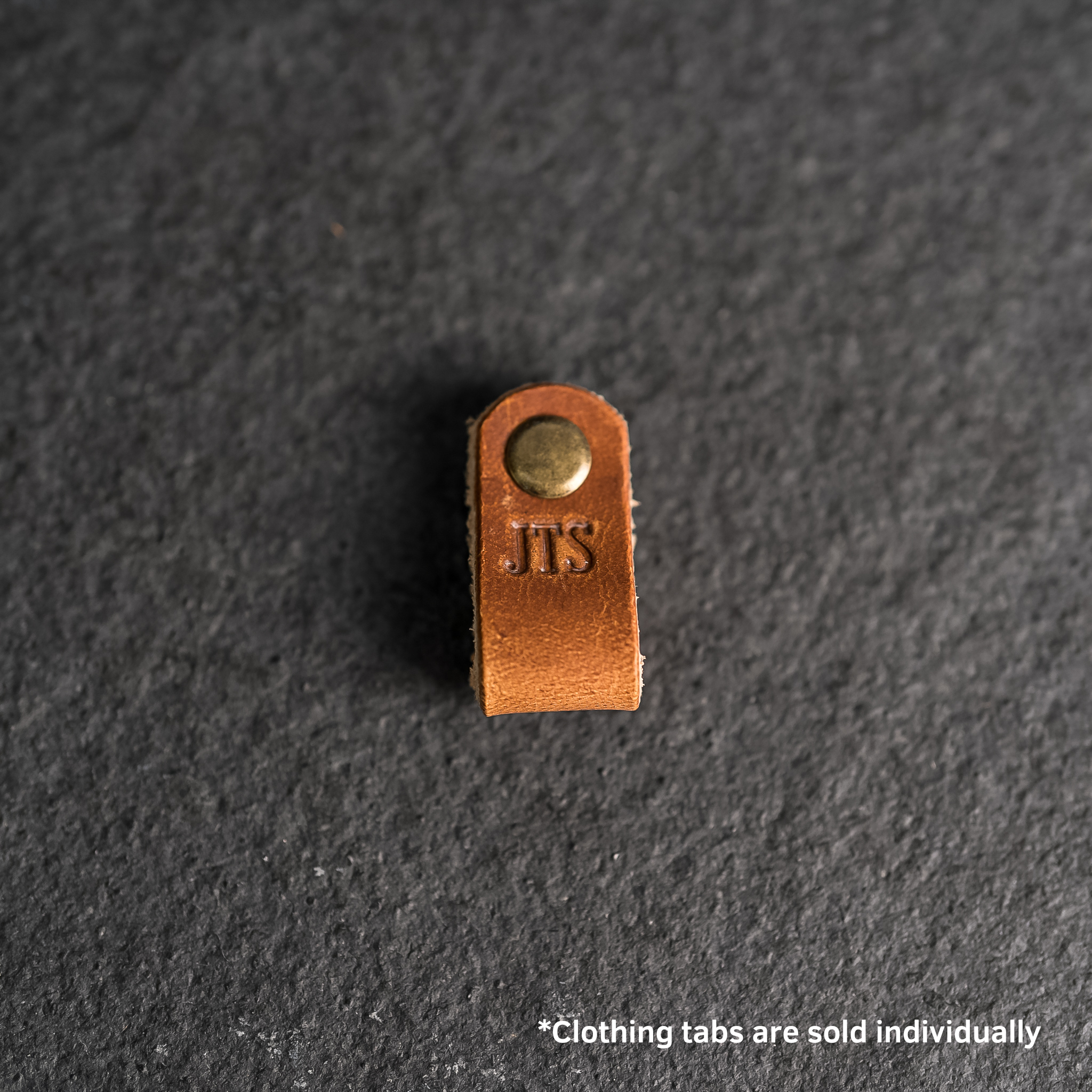 Ox & Pine - Vente Étiquette pour bagage - Onglets de vêtements en cuir personnalisés35