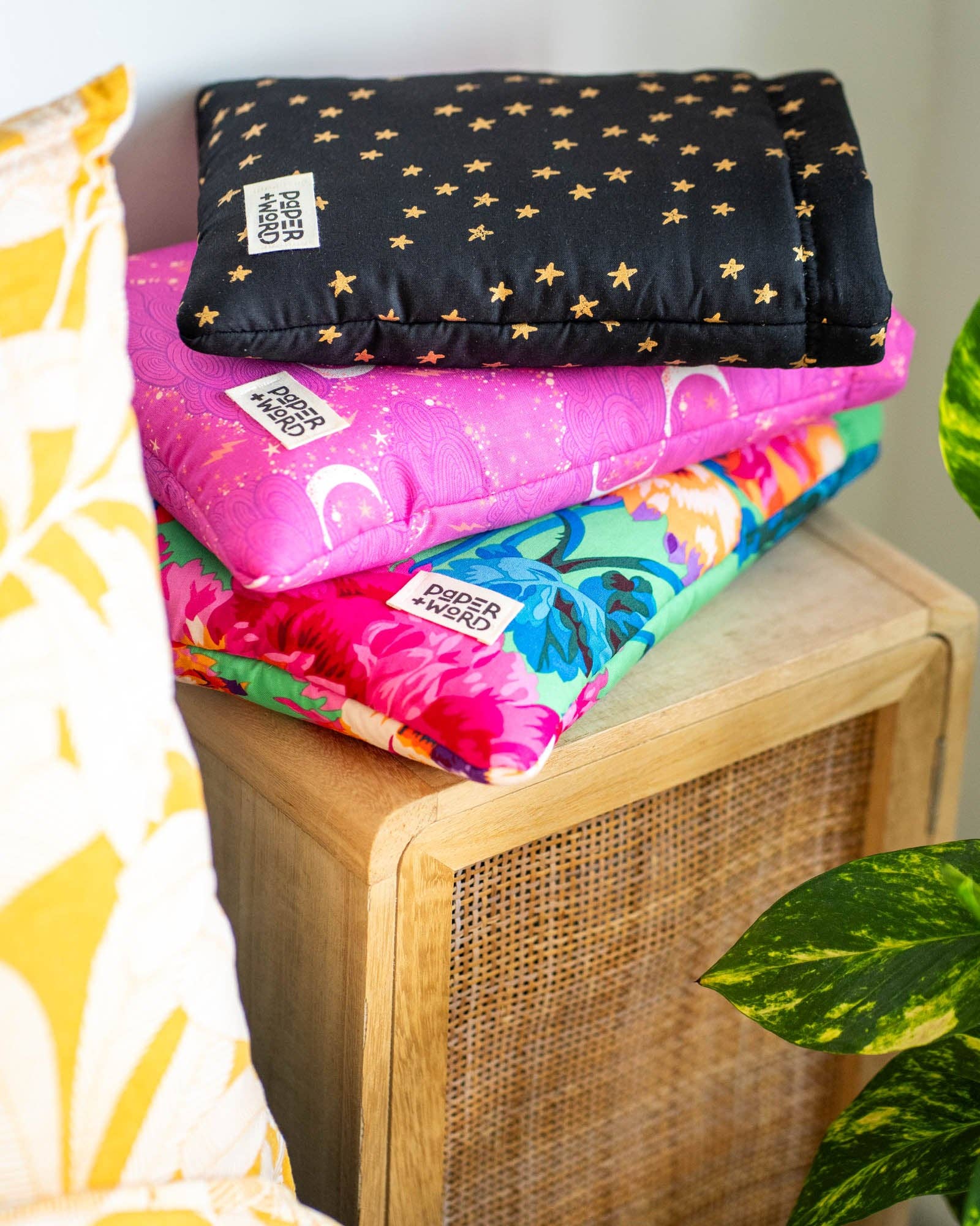 Paper and Word - Wholesale Laptop/Tablet Case - Women's - Selene | Tech Sleeves6