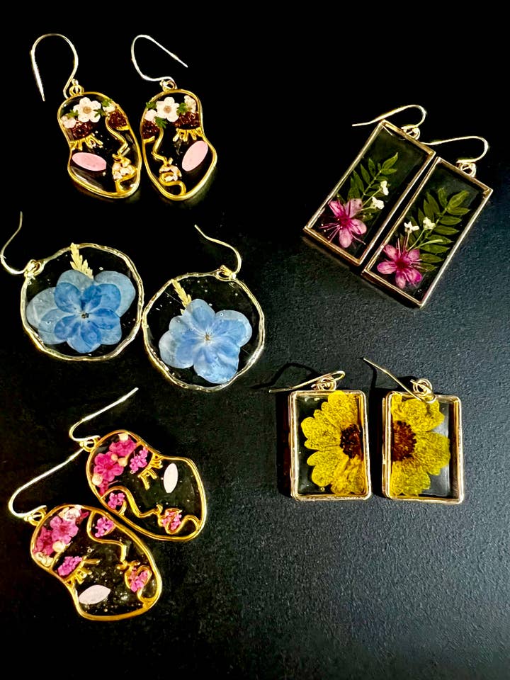 Pressed Flower in Resin Earrings - Five Pack- MIXED for wholesale by Fonté Fleur