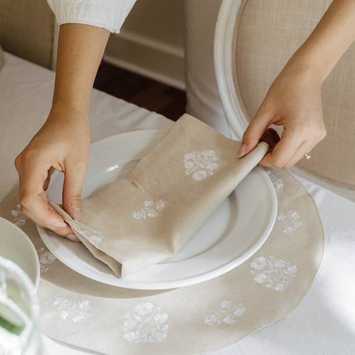 Natural White Embroidered Dinner Napkins in Linen Cotton, Set of Four for wholesale on Faire6