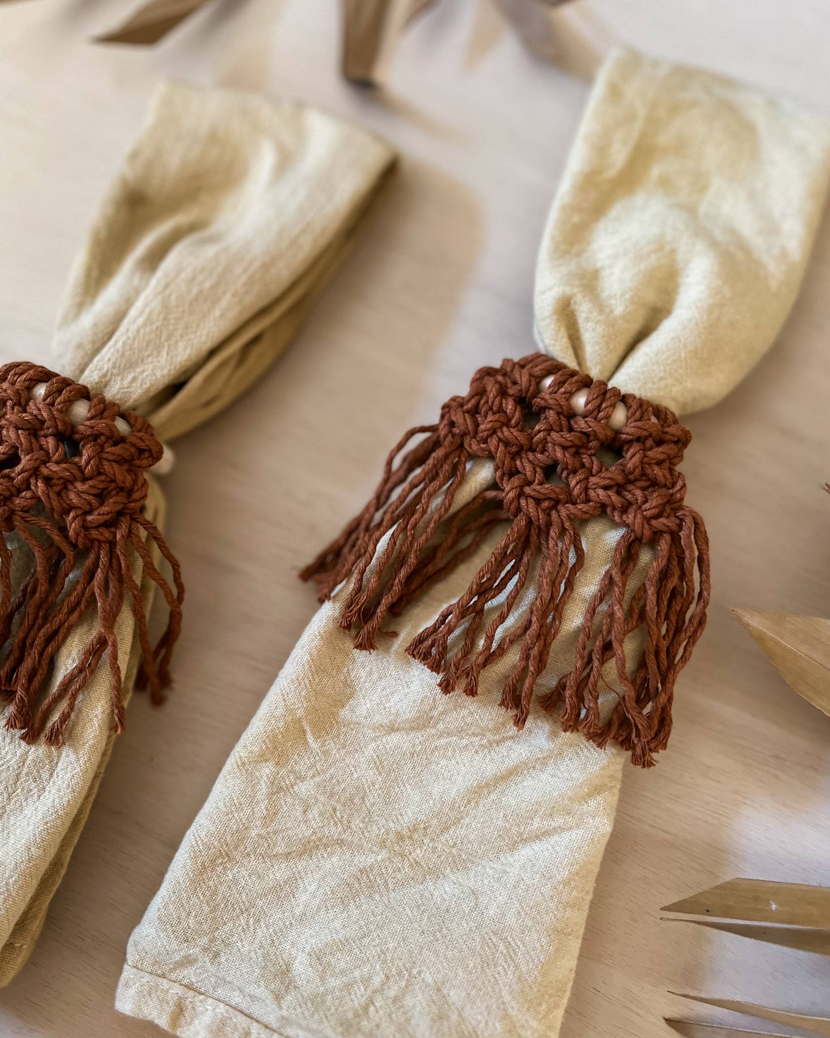 Herbert Eudora - Wholesale Napkin Ring - BIRDIE fringe napkin ring2