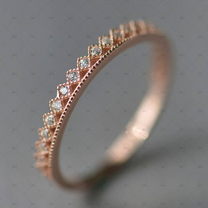 Bague en zircone en forme de couronne en argent S925 pour la vente par Gioiellin - S925 Silver Jewelry