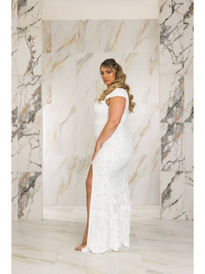 RICARICA INC. - Wholesale Gown - Women's - P2140P1- PLUS SIZE CAP SLEEVE SEQUIN MAXI DRESS-OPEN SIZING
