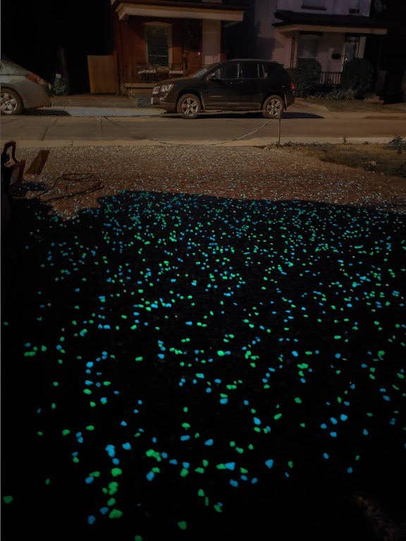 IT GLOWS - Wholesale Stepping Stone - 3-8mm Premium Grade Glow Rocks - Green/ Glow Stones/ Garden9