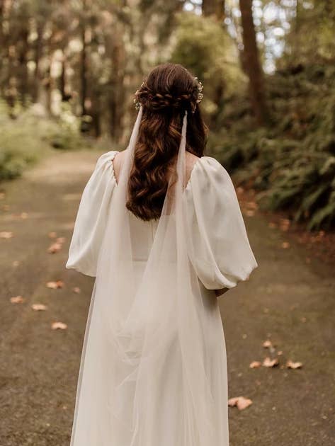 Soft Drape Veil for wholesale by Ruffled Rose Veils