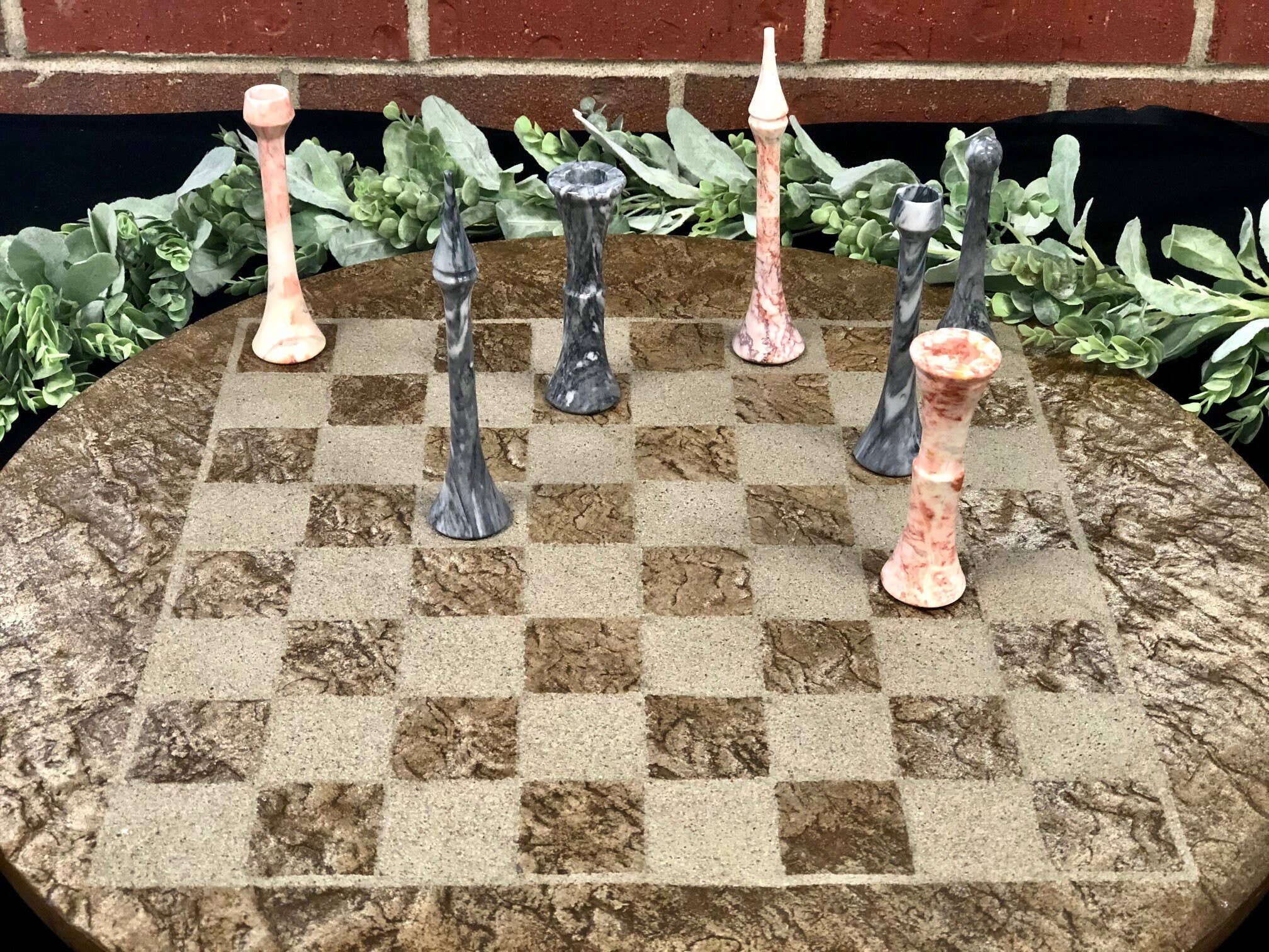 Concrete Resurrection Studios - Vente Jeux de société - Échiquier rotatif en béton texturé en pierre pour usage intérieur ou extérieur6