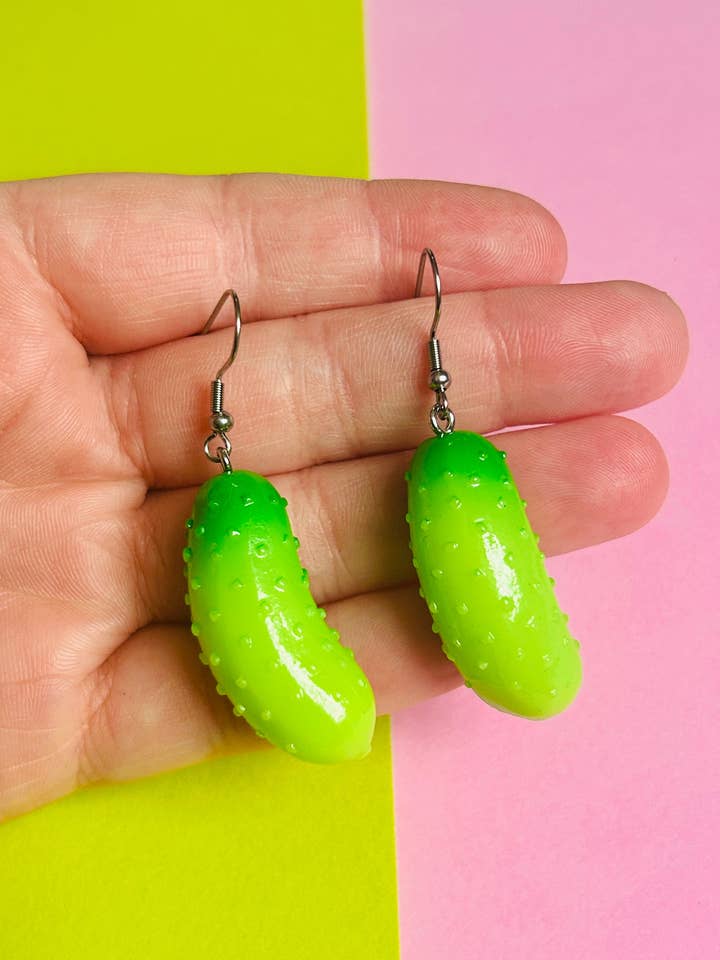 Orecchini a forma di sottaceti Orecchini a forma di cibo Orecchini stravaganti Orecchini divertenti per la vendita all'ingrosso da parte di Alien Bratz