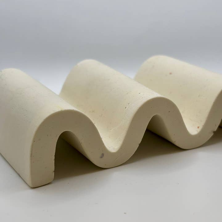 Amandyne Creations - Venta al por mayor Soporte para esponjas - Porta-esponjas con forma de ola color marfil2