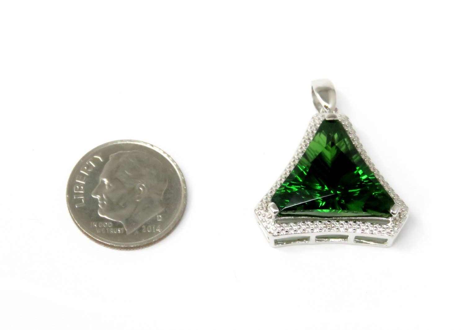 Twan Kee Jewelry - Vente Breloques/médailles personnalisées - Pendentif Halo Étoile en Argent avec Hélénite de Mt St Helens3