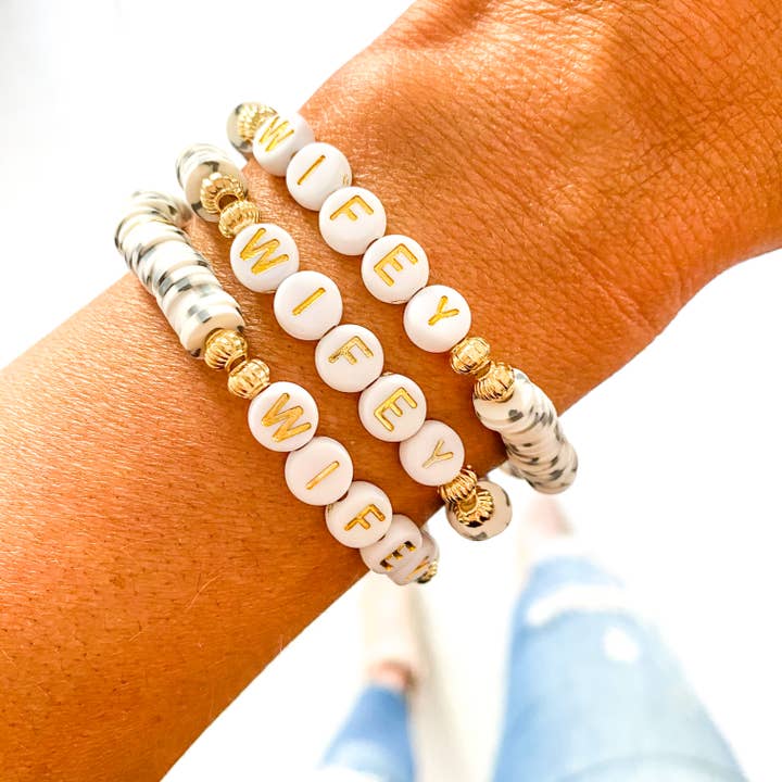 Savvy Bling - Wholesale Beaded Bracelet - Wifey Bracelet Black and white Dalmatian Heishi Bracelet