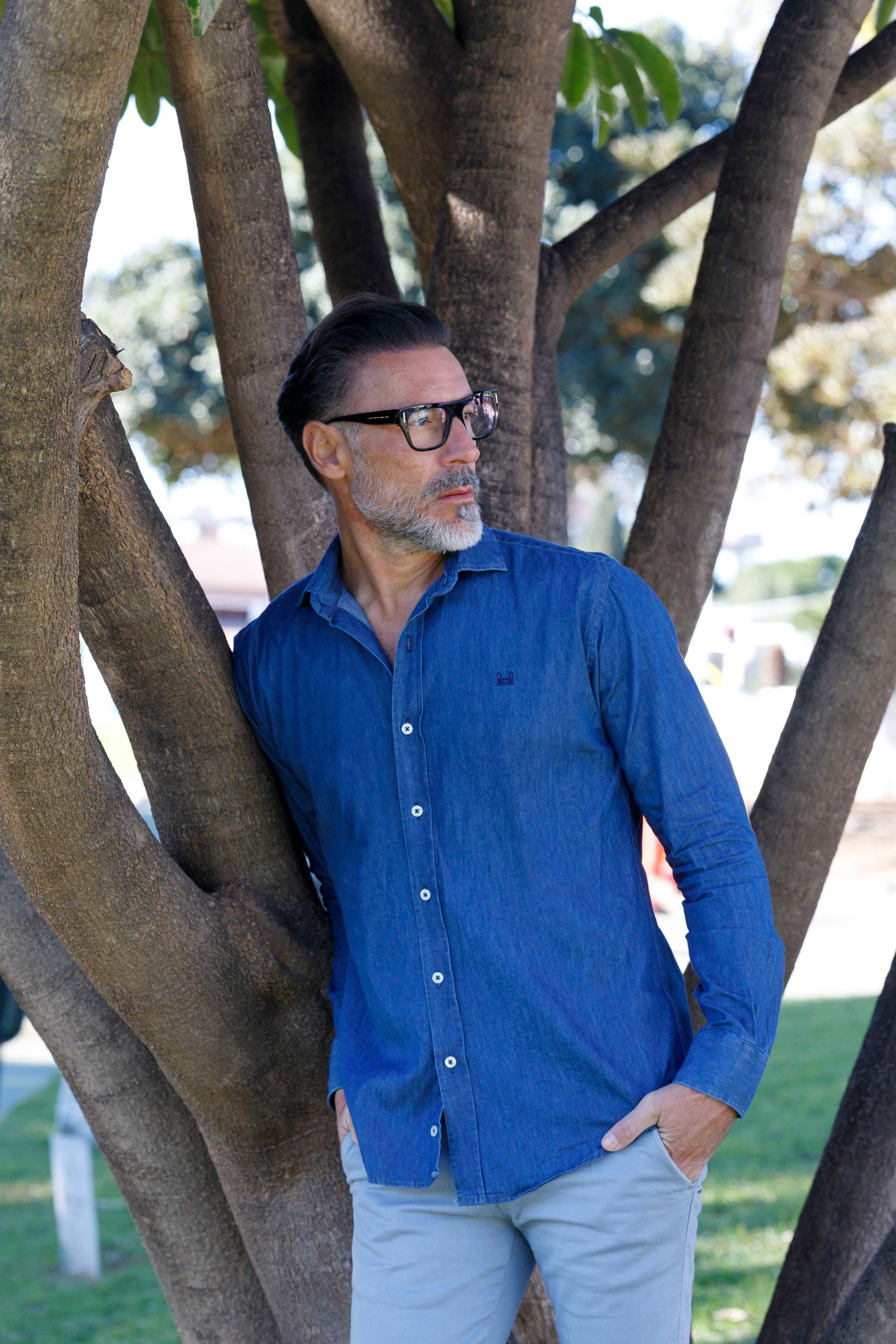 Custi Mikelo: Men's Clothing & Christmas Gifts - Vendita all'ingrosso Camicia button down - Uomo - Camicia sportiva in denim blu scuro0