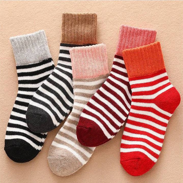 ACCITY - Wholesale Socks - Women's - WINTER COLOR MATCHING 5 PAIRS OF SOCKS PER PACK_CWMS07024