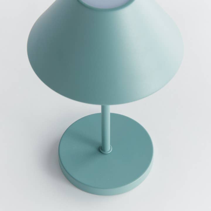 Napa Home & Garden - Vendita all'ingrosso Lampada da scrivania/d'accento - Lampada portatile a LED senza fili, paralume in metallo, 10", blu