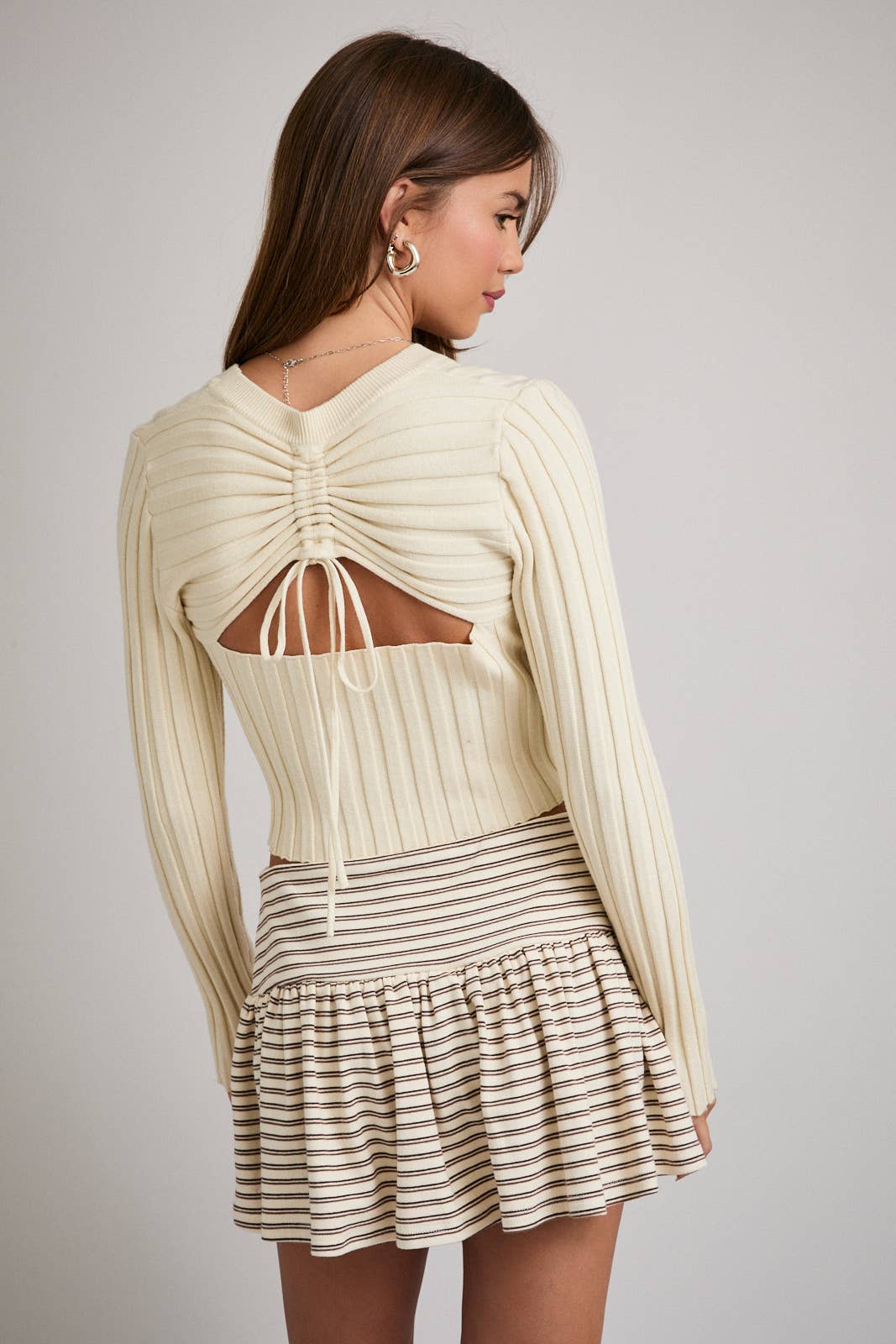 LE LIS - Wholesale Blouse - Women's - BACK SHIRRING LONG SLEEVE TOP0