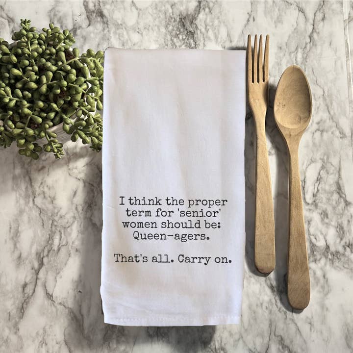 'Queenagers - Novos Seniores' Toalha Engraçada Feita à Mão por BellaBlue por atacado de by BellaBlue