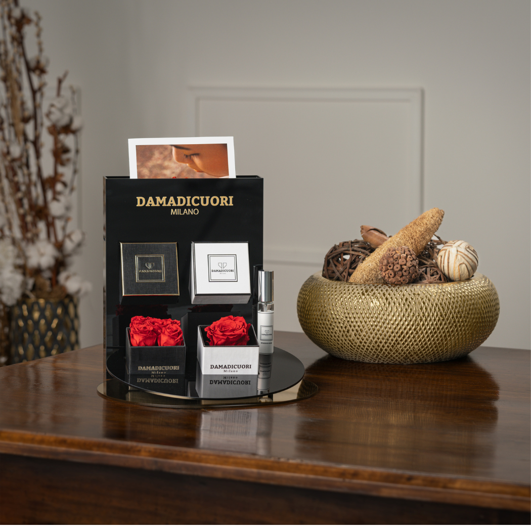 DAMADICUORI Milano – wholesale Torkade/pressade blommor – Set med äkta stabiliserade rosor UNICA XL i vita lådor4