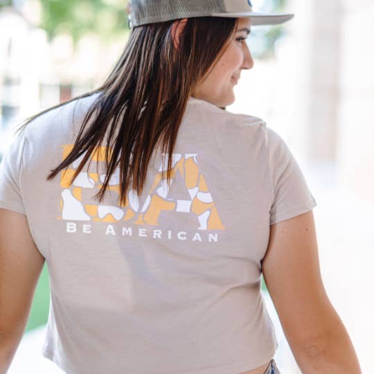 T-shirt court à motif - Beige clair pour la vente par Be American Shop