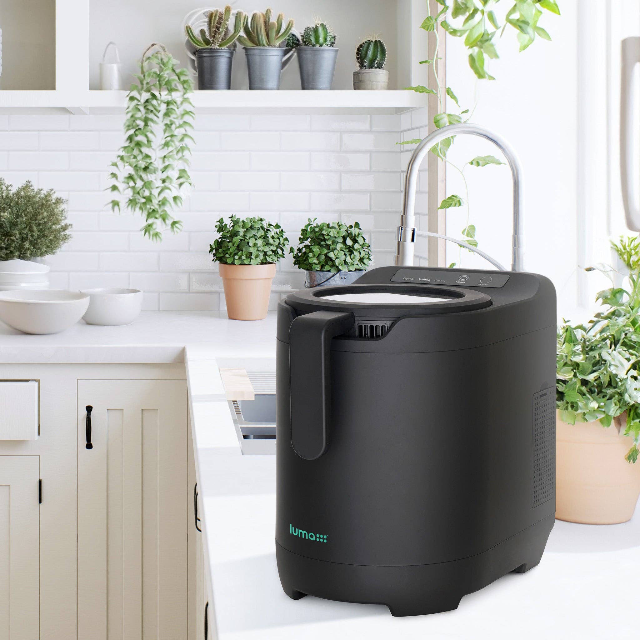 Newair - Wholesale Kitchen Appliance - Luma® Kitchen Composter, 2.5L Capacity, Odorless Indoor Use1