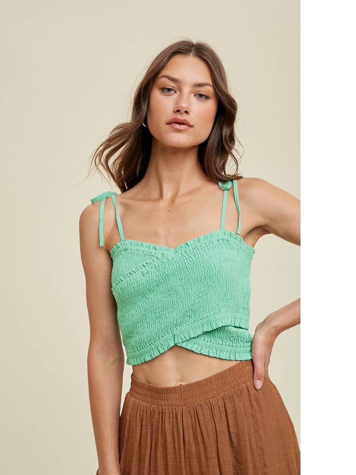 Wishlist Apparel – Großhandel Strickoberteil – Damen – CROSSOVER-MINI-MODELL MIT GESMOKTEM CROSSOVER-SCHNITT/WL23-834312