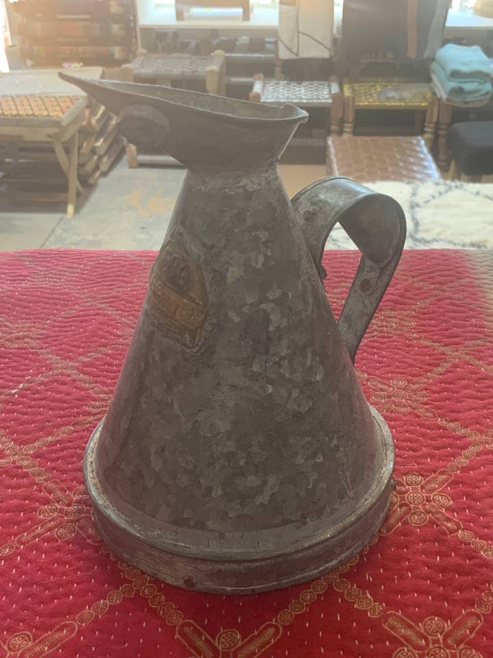 Liten antik JÄRN 0,5 LTR kanna för wholesale av Spura Home