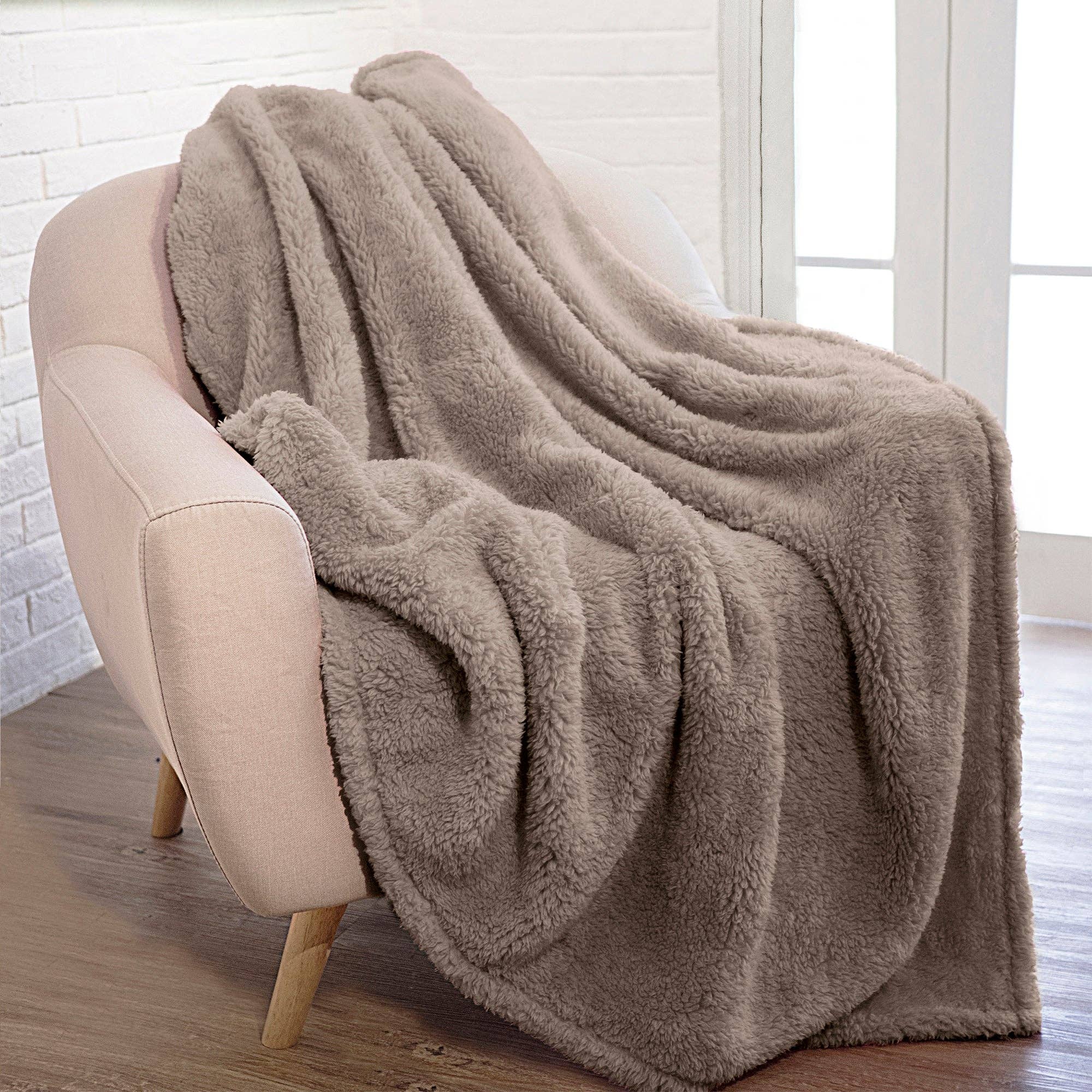 Pavilia - Wholesale Throw Blanket - Plush Shaggy Sherpa Blanket16