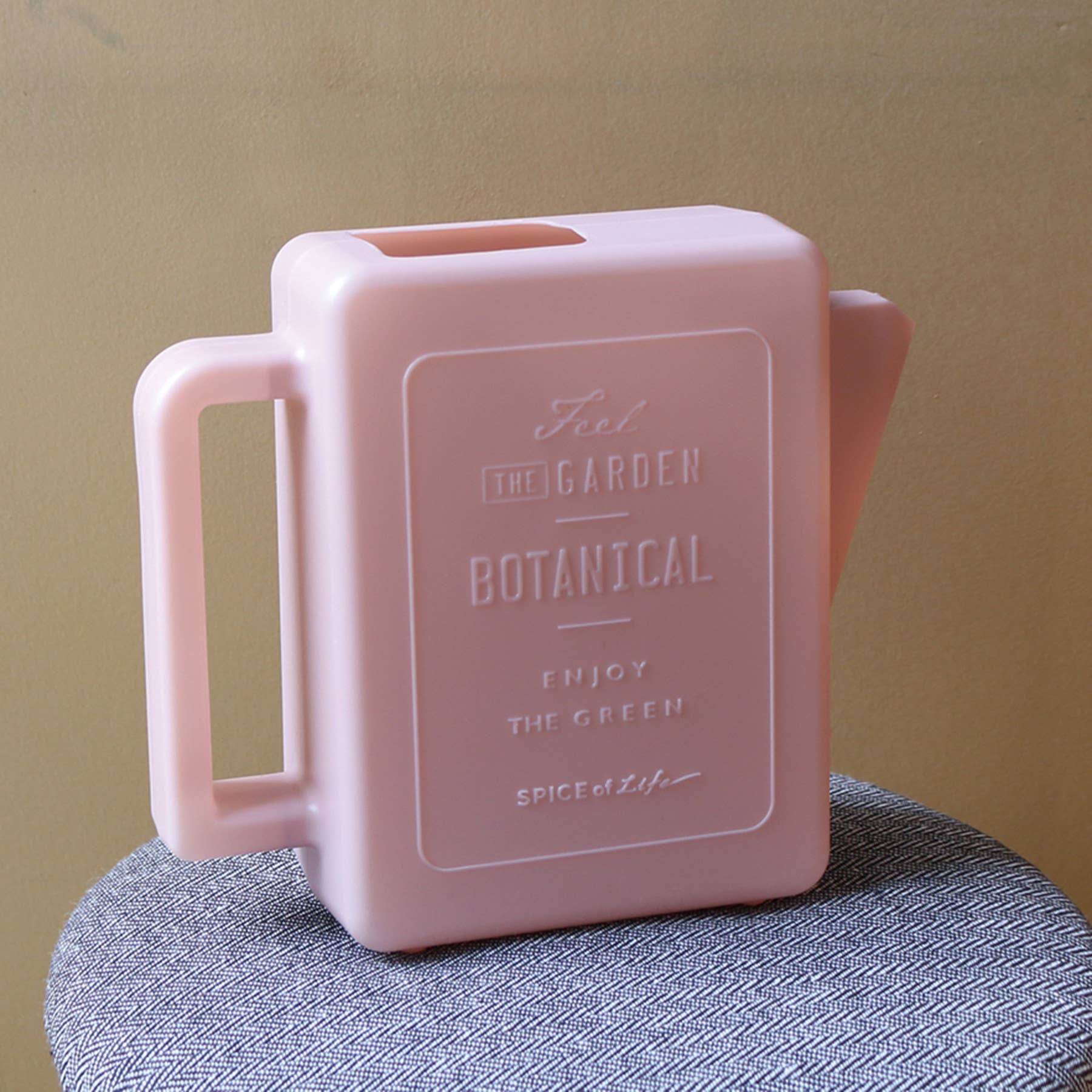 Time Concept - Wholesale Watering Can - Ultra Slim Watering Can8