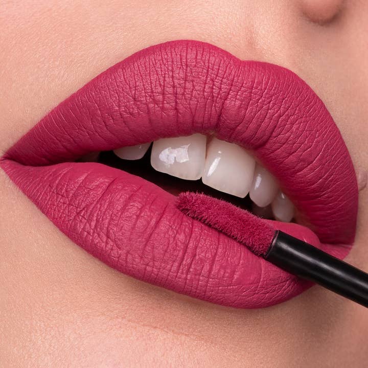 EVER Liquid Lipstick 21 - Filicudi Violet for wholesale by We Make-up