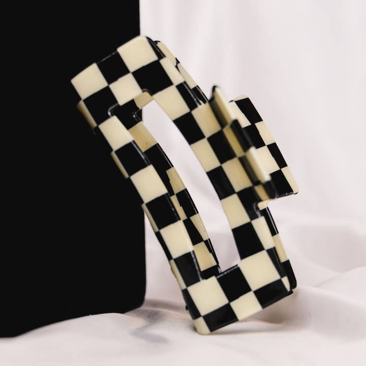 Pinza de pelo grande de una pieza con estampado en blanco y negro para venta al por mayor de Axcessorize