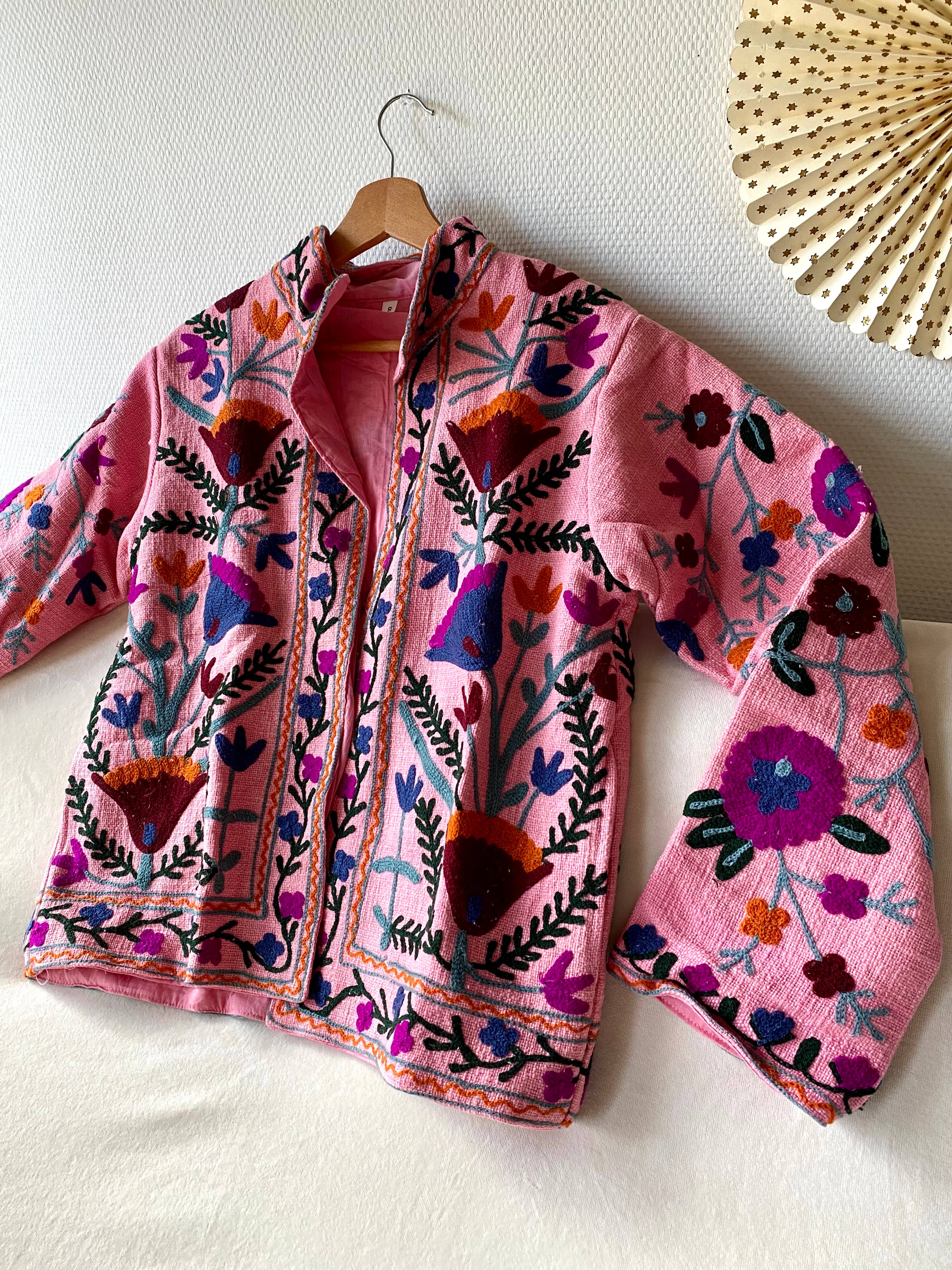Temple of Treasure - Wholesale Coat - Women's - Suzani Floral Jacket India Pink2