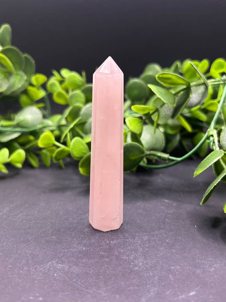Rozenkwarts gepolijste punt (#17) voor wholesale door Moonbeam Healing