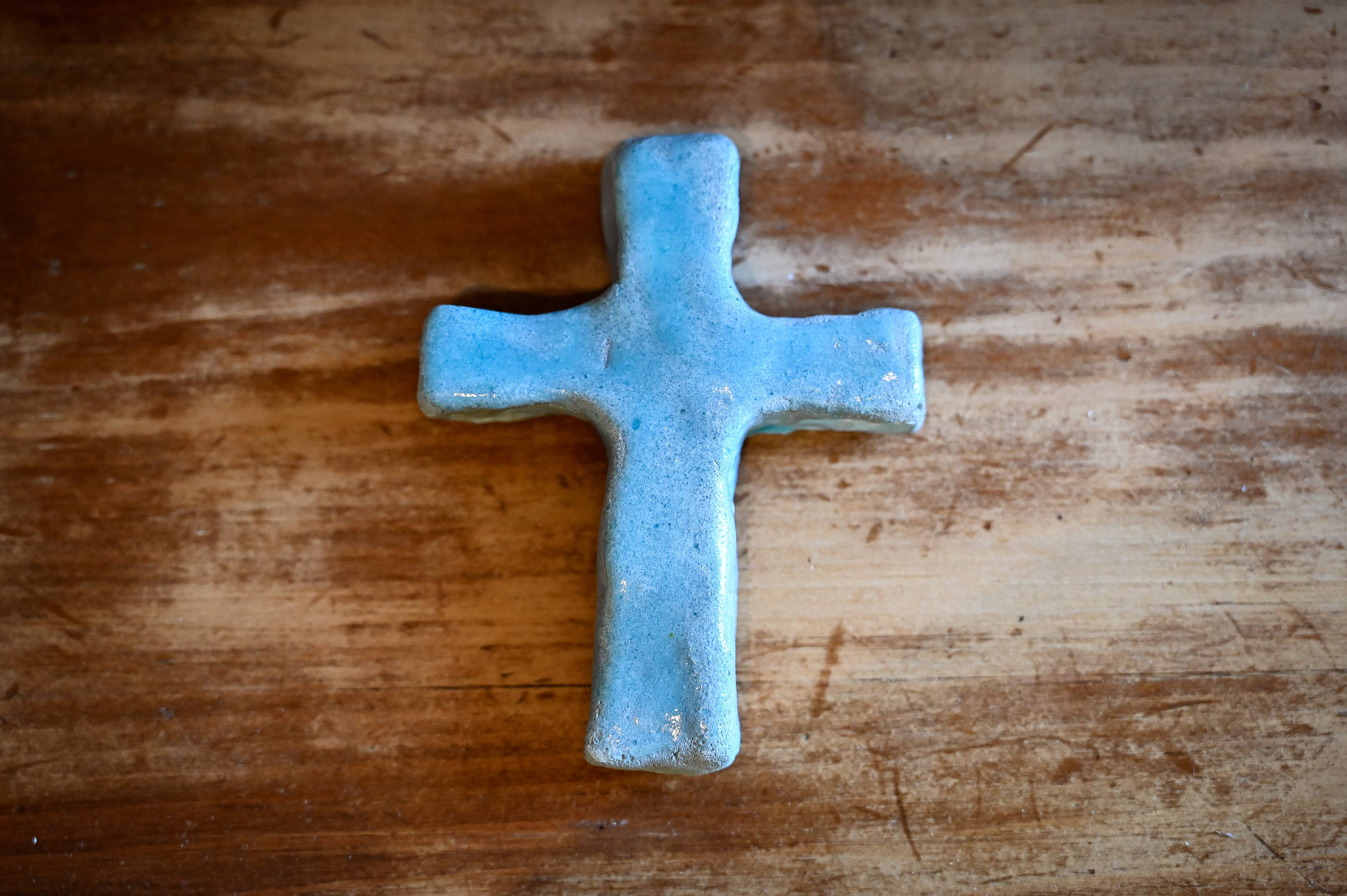 Light Jordon - Wholesale Decorative Tabletop Object - Small Cross