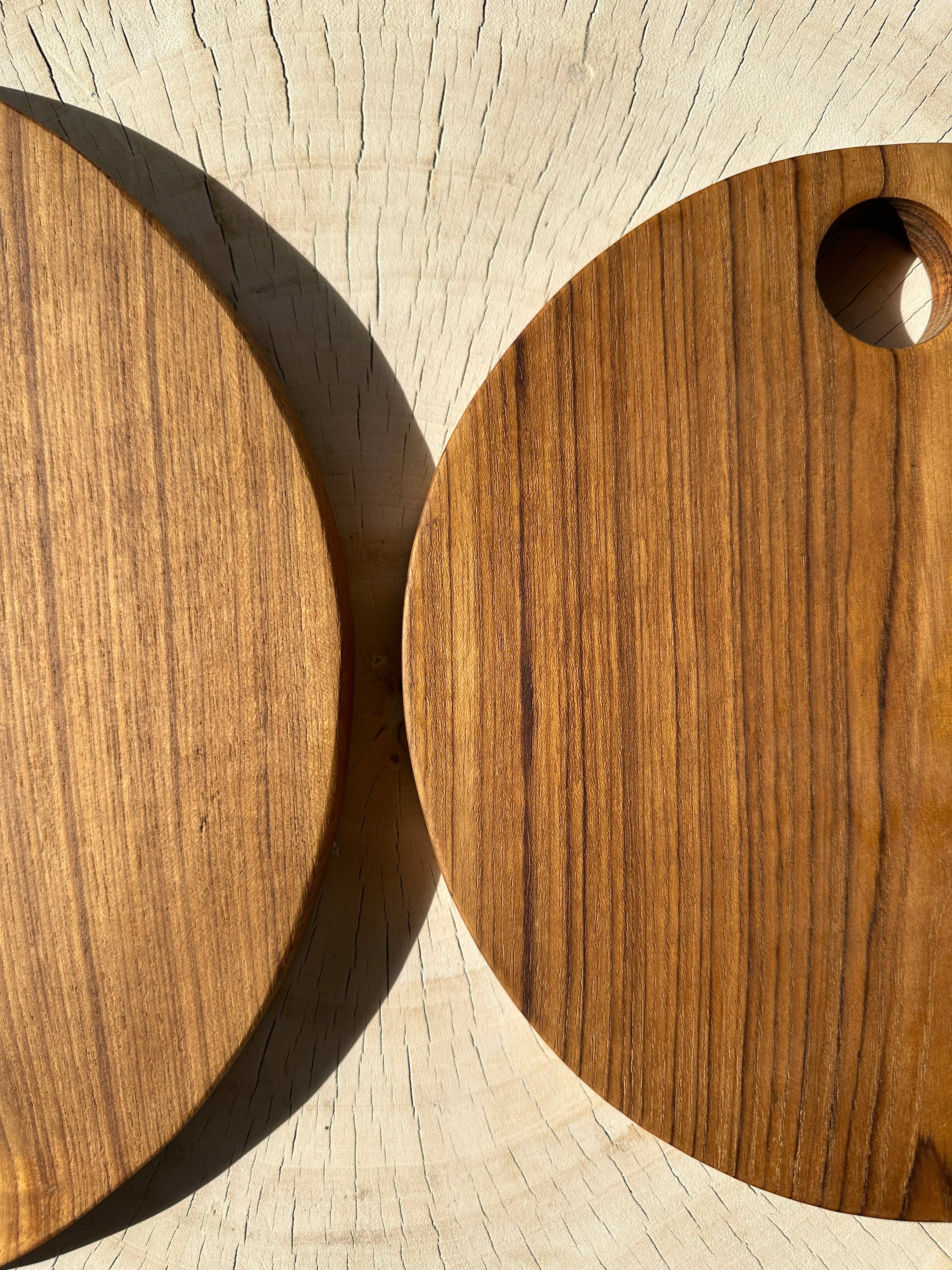 Office Objets – wholesale Skärbräda – Rund skärbräda i urholkad teak D:3043