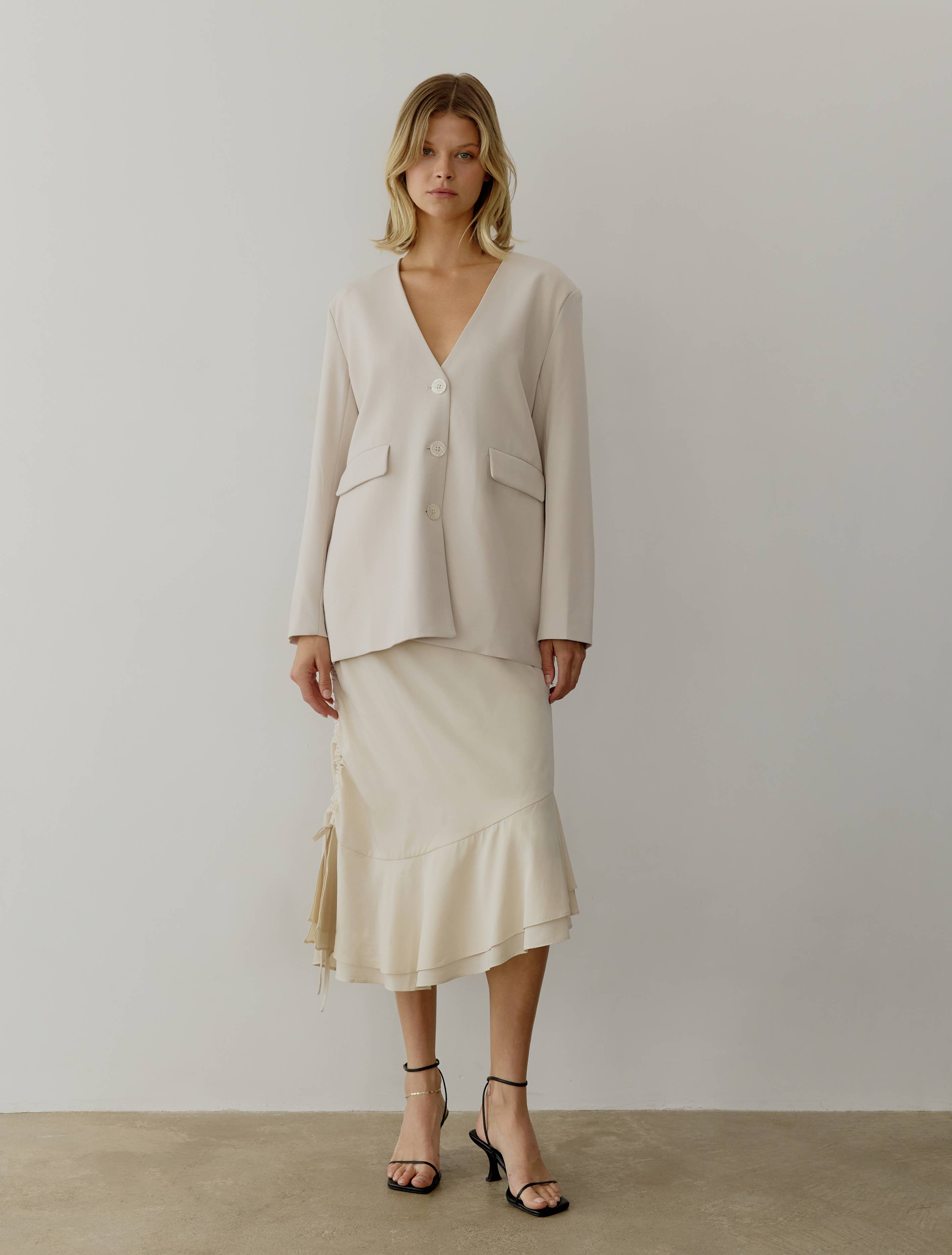 All Row - Wholesale Blazer - Women's - The Eleanor Blazer | Deep V-Neck Oversized Blazer12