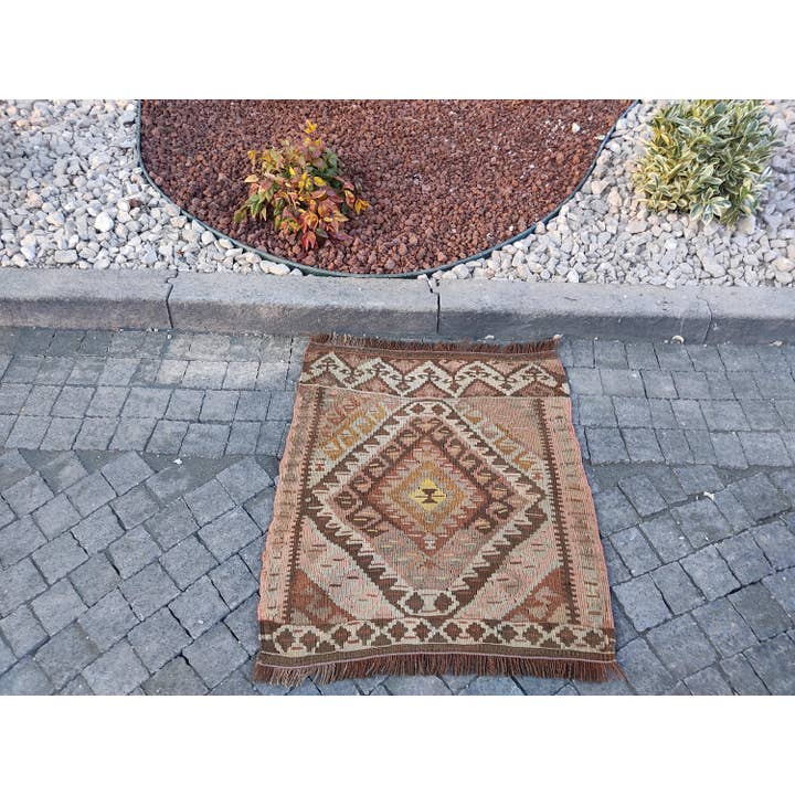 Vintage Anatolisch Kilim Tapijt Wolmix - 2,3x2,7ft voor wholesale door Oushak Rugs