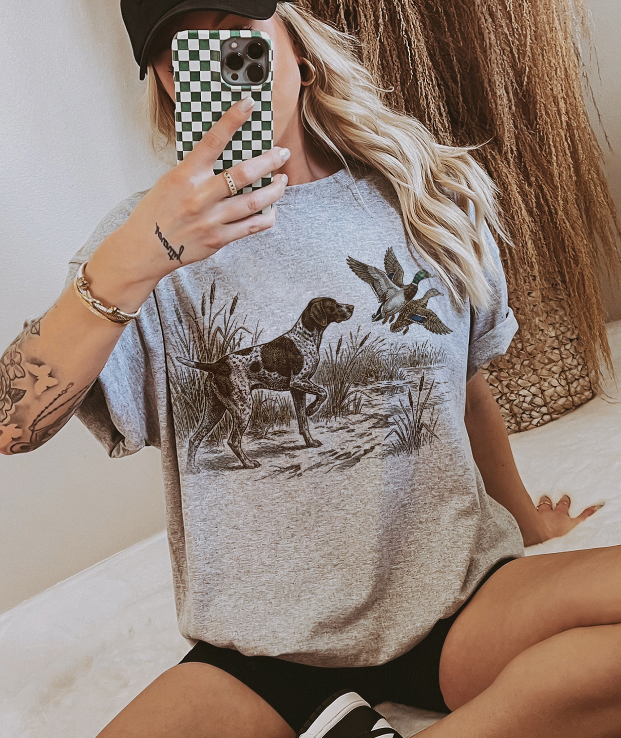 THE LATTIMORE CLAIM - Wholesale Graphic Sweatshirt - Women's - Duck Hunting Pointer Dog  - Sweatshirts & T-Shirts Multiple Color Options1