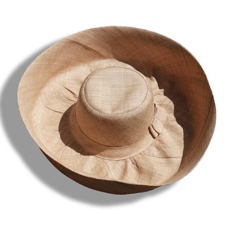 Le comptoir de la plage - Wholesale Straw hat – Unisex - Capeline" rabane hat assorted handicraft from Madagascar14