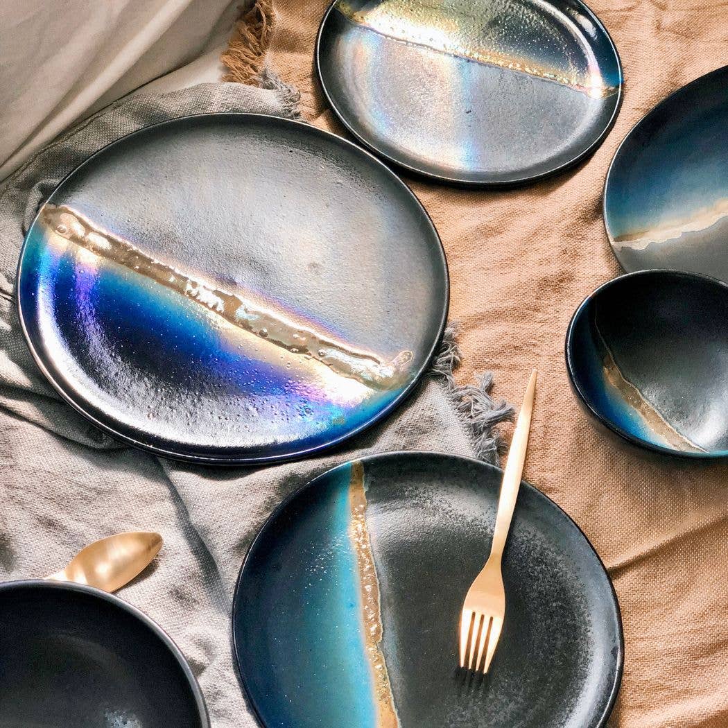 Los Artisans - Vendita all'ingrosso Piatto - Piatto da cena nero con sfumature blu e striscia dorata metallica9