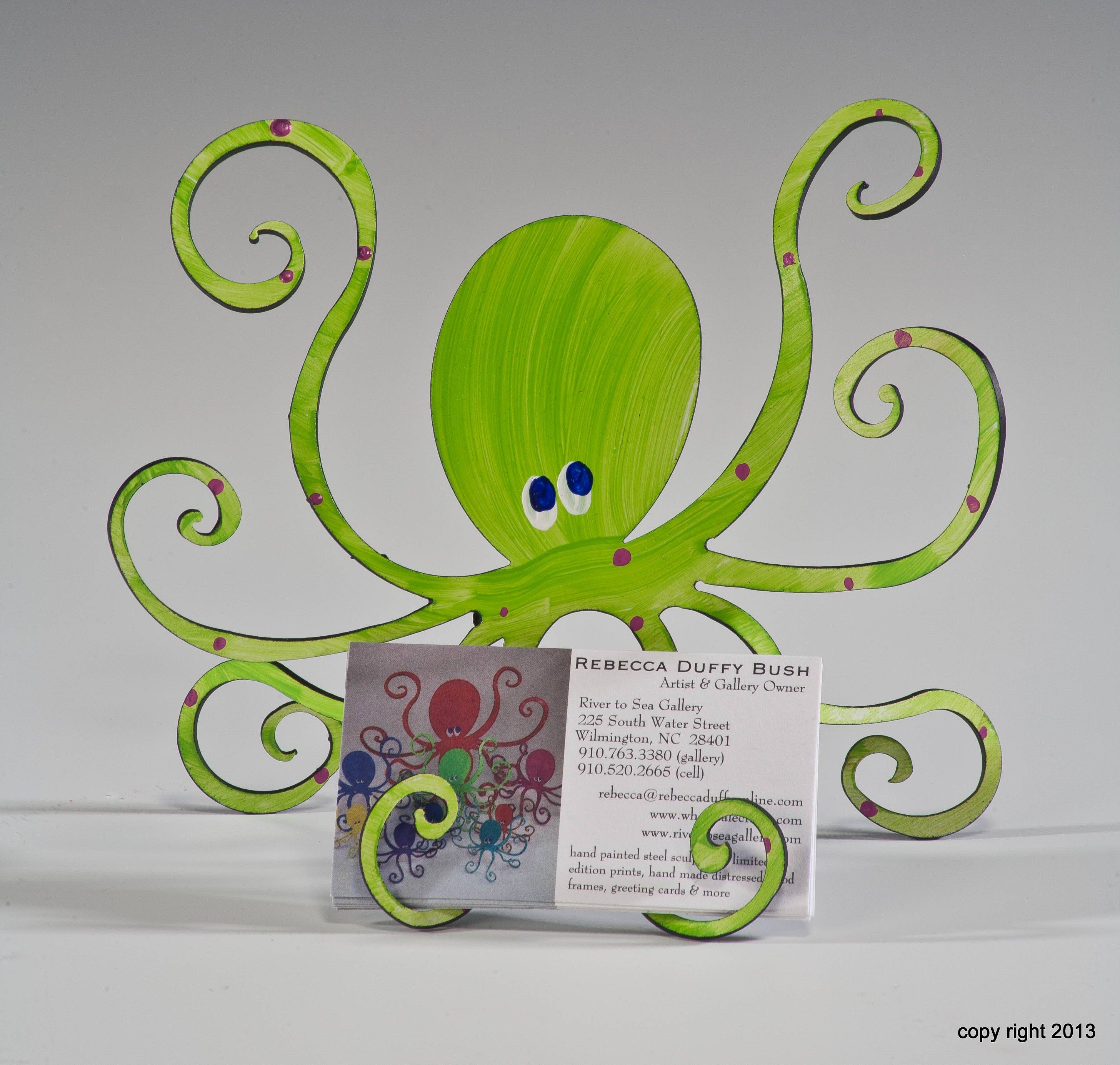 Octopus Adventure by Rebecca Duffy Bush – Großhandel Skulptur – Oktopus - handbemalte Skulptur in 3 Größen und 9 Farben3