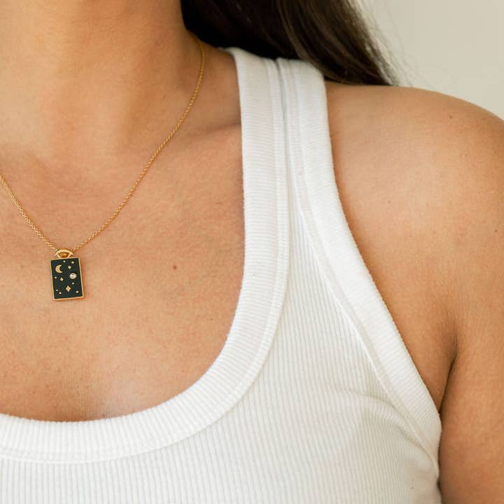 The Land of Salt - Vente Colliers à pendentif - Collier Big Sky Medallion en or1