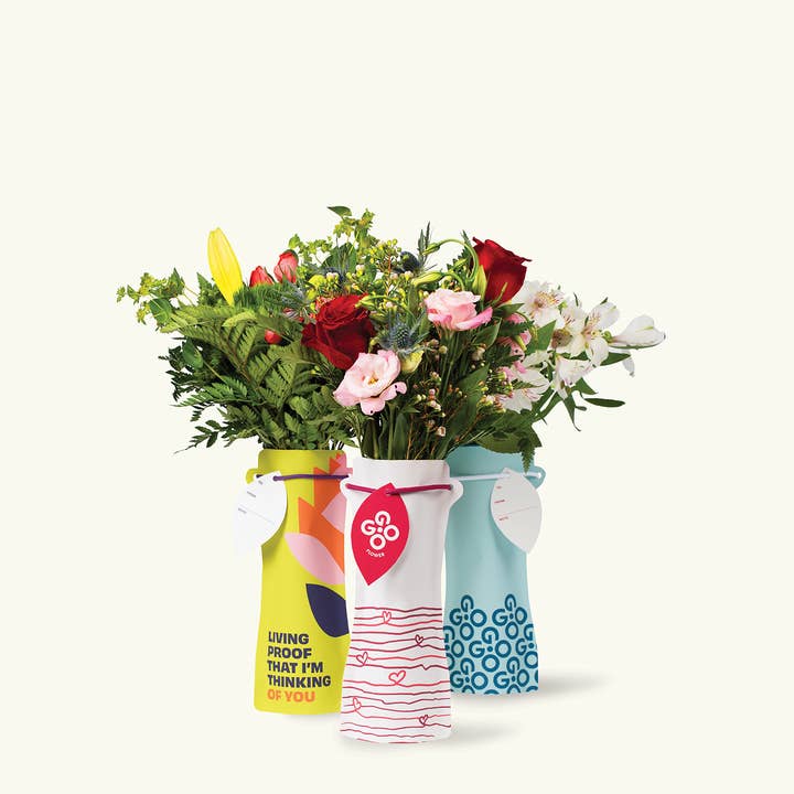 GOGO Flower - Wholesale Vase - GOGO Flower Pouch/Vase (with water and flower food)6