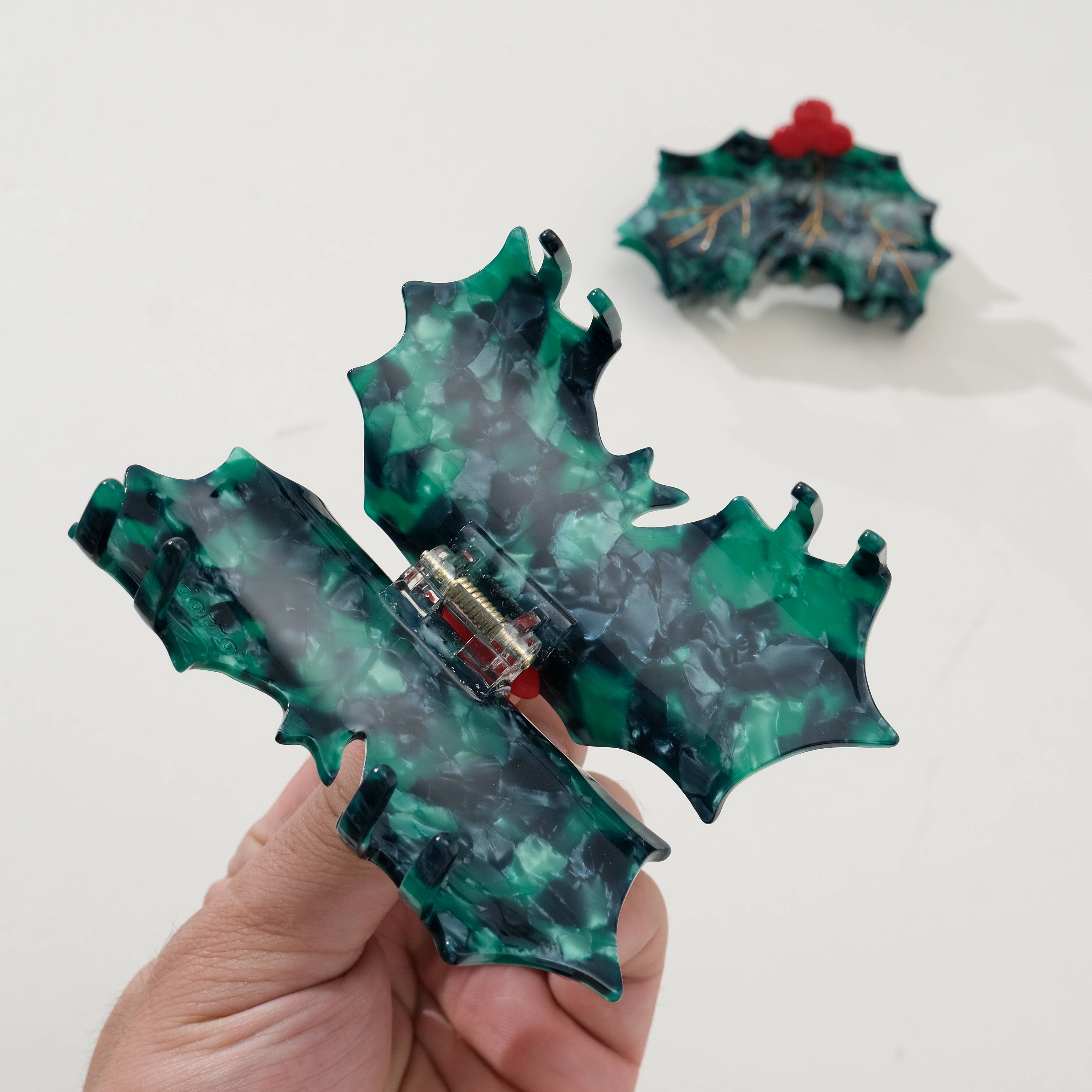 Assorted Christmas Holly Claw Clip | Holiday Claw Clip  for wholesale on Faire2