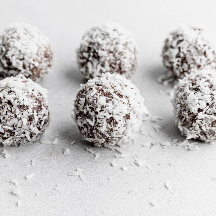 nomz - Wholesale Snack bar - organic coconut energy bites2