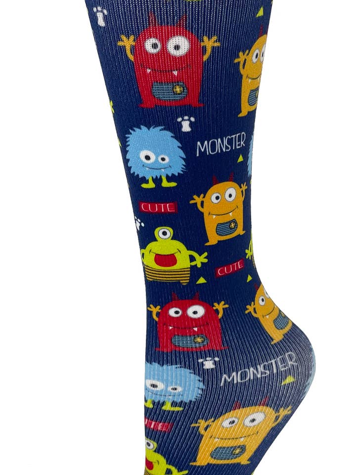 Monster Mash - Chaussettes de compression mignonnes pour la vente par Cutieful