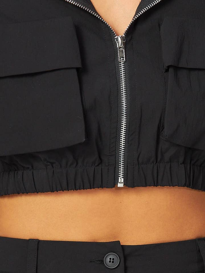 Hot & Delicious – Engroshandel Top- og nederdelsæt - Dame – Elena Hoodie Crop Jacket & Cargo Mini Nederdelsæt (HGC10247)5