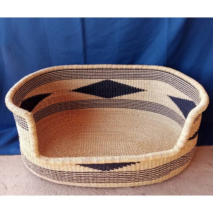 Medium Dog Basket | Eco-friendly Pet Bed | Handmade Dog Bed for wholesale by Mmabiabaskets