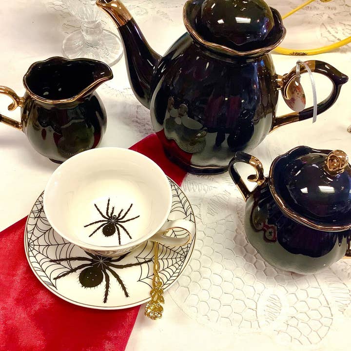 All Little Cute Things – wholesale Tea set – Spider Black and White Teacup and Saucer